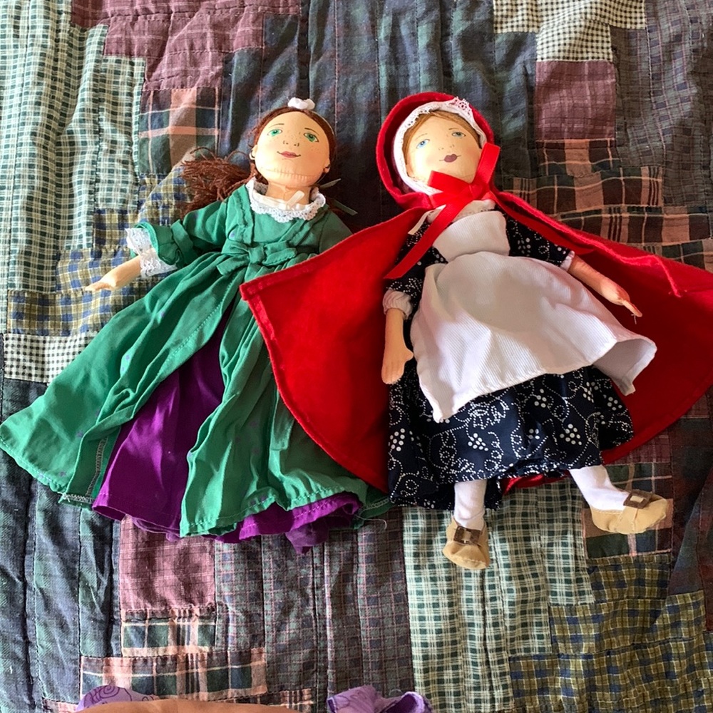 Colonial Williamsburg Sarah And Betsy Folk Dolls
